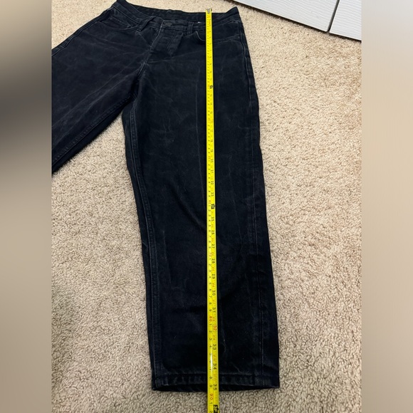 ASOS  relaxed mom jeans in black - Picture 8 of 9